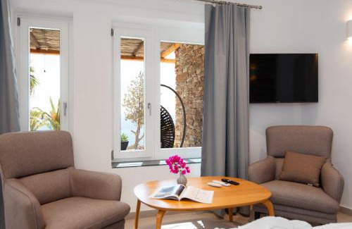 Platis Gialos Apartment | White & black Suites