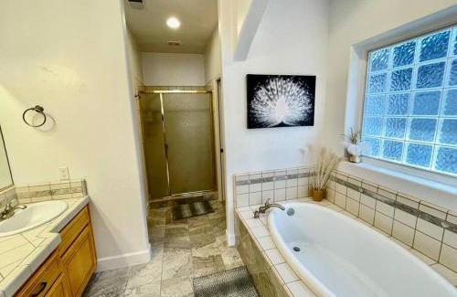 Ahwahnee House | White Feather Suite Hot Tub Private Sleeps 2