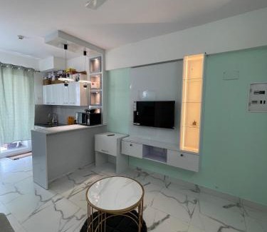 Gurugram Apartment | White Grass3 Cozy Apt in Gurgaon