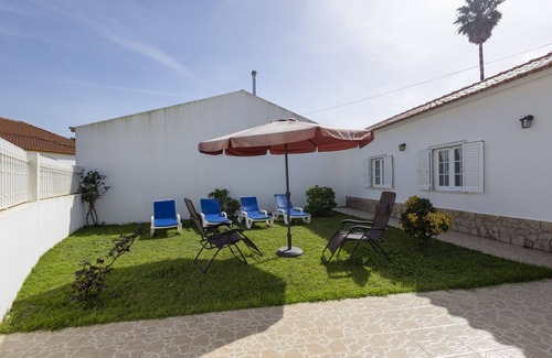 Mafra Ski Chalet | White House by ACasaDasCasas