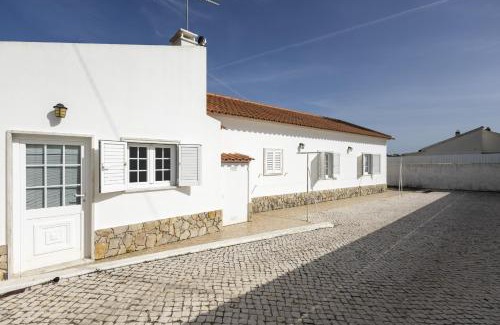 Mafra House | White House by AcasaDasCasas