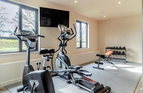Halesworth House | White House Lodges - Swallow