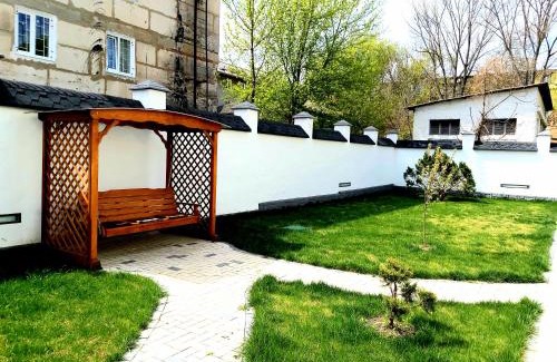 Balti Apartment | White House