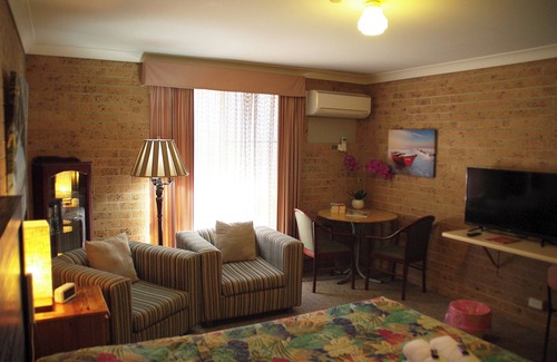 Armidale Hotel | White Lanterns Motel