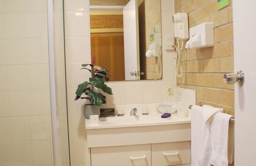 Armidale Hotel | White Lanterns Motel