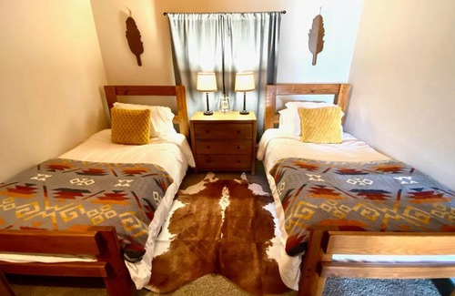 Bartlett Apartment | White Mountain Escape - Ski Attitash