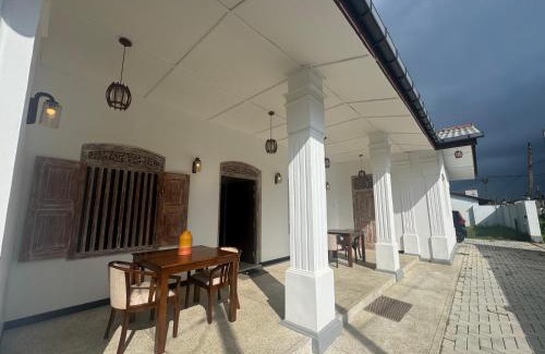 Dodanduwa Bed & Breakfast | White on White