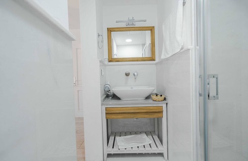 Sigacık Hotel | White Orange