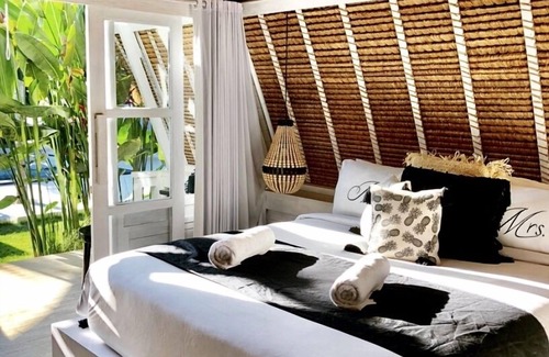 Jimbaran Hotel | White Palm Hotel Bali