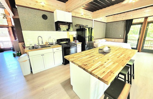 Flippin Cabin | White River Lodge # 2