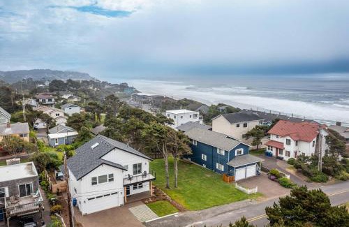 Lincoln City House | White Sand