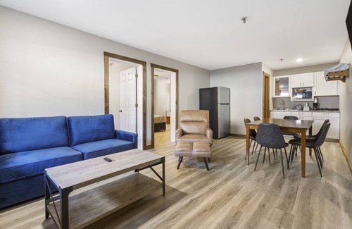 Indian Point Hotel | White Wing Lodge