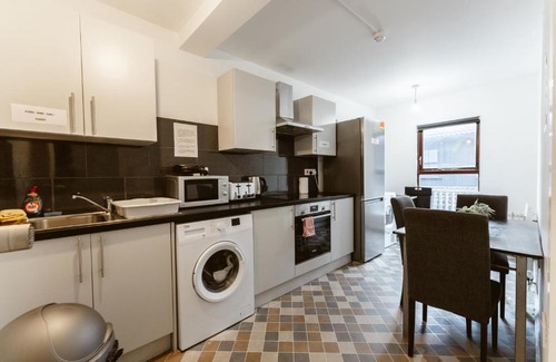 Stepney Green House | Whitechapel en-suite beds to stay