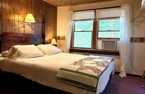 Wilmington Bed & Breakfast | Whiteface Farm Adirondack Bed and Breakfast