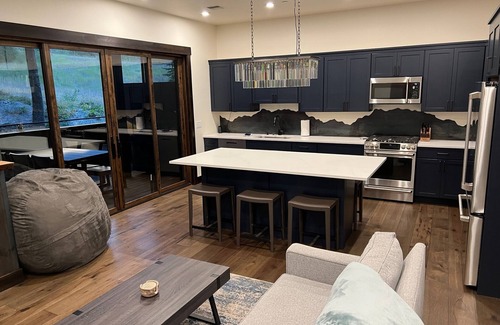 Whitefish Ski Chalet | Whitefish Slopeside Condo Ski-in/Ski-out