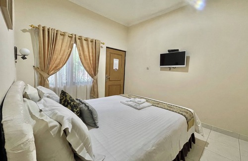 Senggigi House | Whiterose Guesthouse