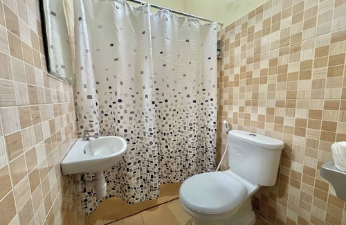 Senggigi House | Whiterose Guesthouse