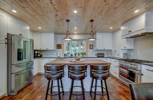 Bala House | Whiteside Escape, Lake Muskoka