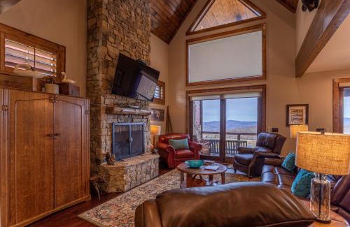 Elk Park House | Whitetail Ridge Lodge at Eagles Nest
