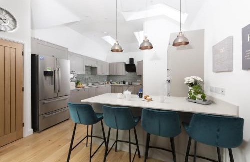 Camborne House | Whitewood