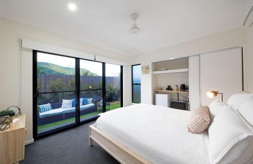 Airlie Beach House | Whitsunday Whisper Terrace - Townhouse Pets Airlie