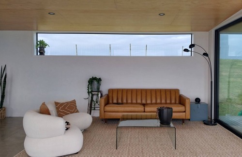 Muriwai House | Whole house, heated pool, spa, gym!