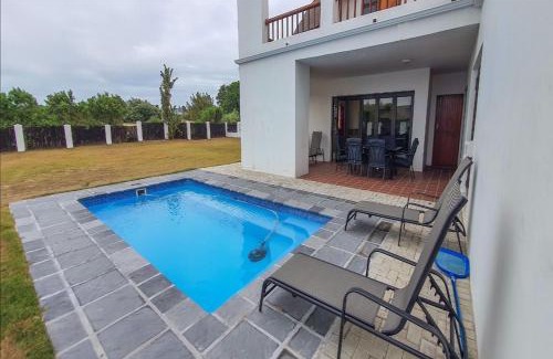 Saint Francis Bay House | Whole House! Sleeps 6 with Solar Power and Pool
