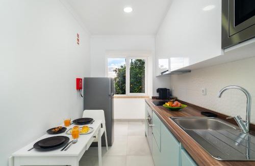 Carvoeira Apartment | WHome Cozy Stay Steps away from the Train Station