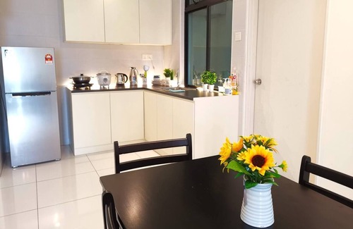 Johor Bahru Apartment | WI-FI Cozy 2BR CityView Paradigm