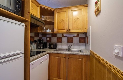 Lanslevillard Apartment | Wifi, 50m from shops, sauna, balcony, parking, tv, ski locker, 32m², Val Cenis