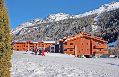 Lanslevillard Apartment | Wifi, 50m from shops, sauna, balcony, parking, tv, ski locker, 32m², Val Cenis