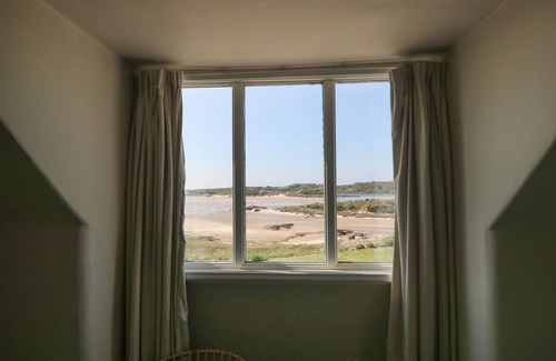 Caergeiliog Cottage | Wig Carna