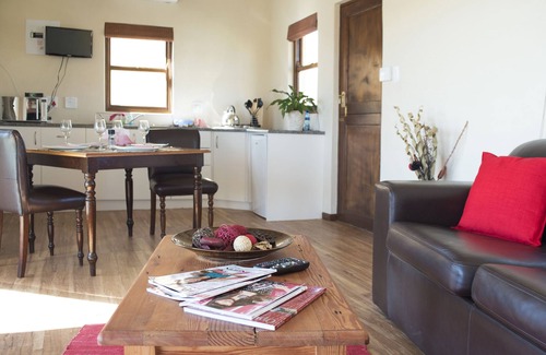 Koelenhof Apartment | Wild Clover Cottages