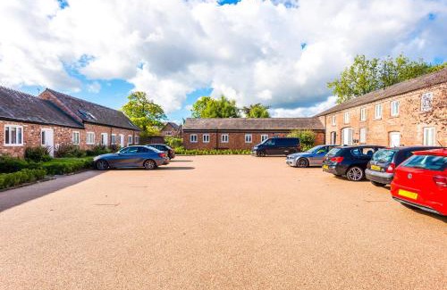 Mollington House | Wild Drive Chester - Stunning cottage just minutes from Chester and Zoo