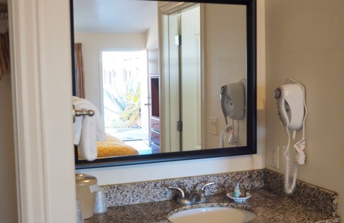 Brookings Hotel | Wild Rivers Motor Lodge