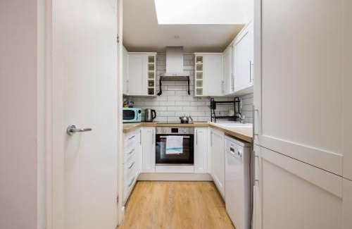 North Woolwich Apartment | Wild Roses Serviced Apartments - City Airport