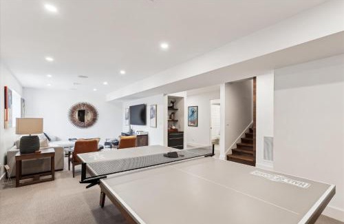 Stowe Area House | Wildebrook: 4 br, fireplace, a/c, hot tub, community summer pool