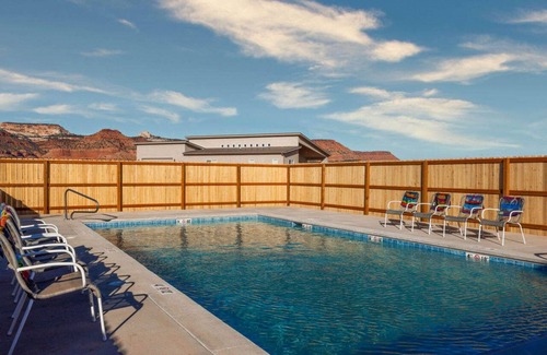 Kanab House | Wilderness Oasis Getaway l Clover by Stay