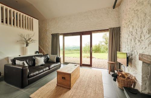 Llangadog House | Wildhaven