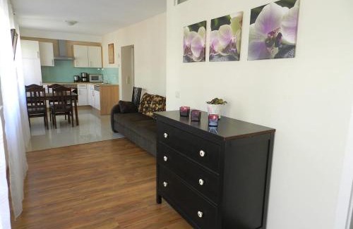 Liesing Apartment | Wile West Apartments
