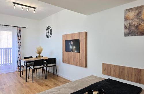 Stronie Slaskie Apartment | Willa Sowia nowe apartamenty nad górskim potokiem zachwycający widok na góry