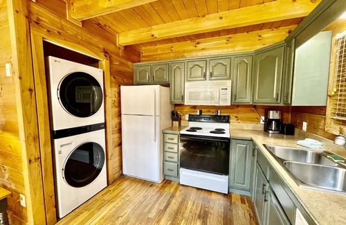 Townsend Cabin | Willow Creek 2 Bedroom Cabin by RedAwning