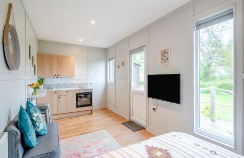 Bridgwater House | Willow Lodge 1 - Uk48642