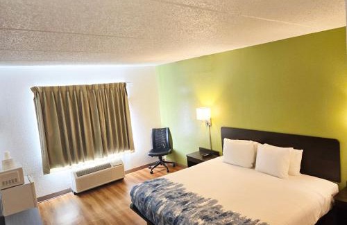 Willoughby Hotel | Willow Lodge Willoughby Cleveland