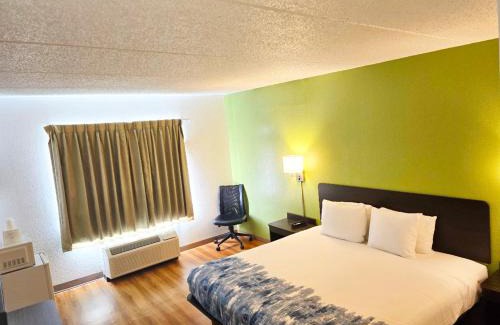 Willoughby Hotel | Willow Lodge Willoughby Cleveland