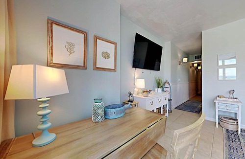 Ono Island Apartment | Windemere #704