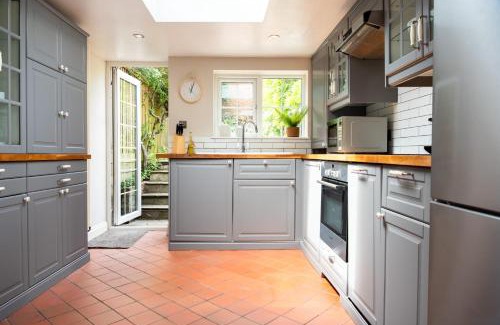 New Forest District House | Windlass Cottage