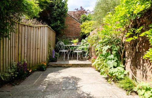 New Forest District House | Windlass Cottage