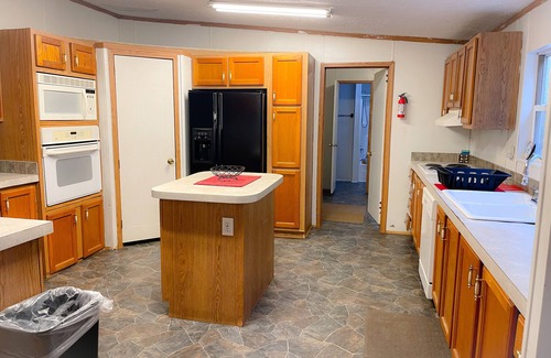 Ashley Oaks House | Windrock Mountain View | Direct Trail Access