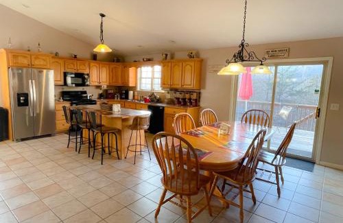 Ashley Oaks House | Windrock Retreat